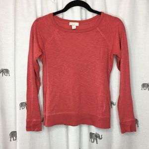 This is a Forever 21 shirt. This hasn’t been worn.